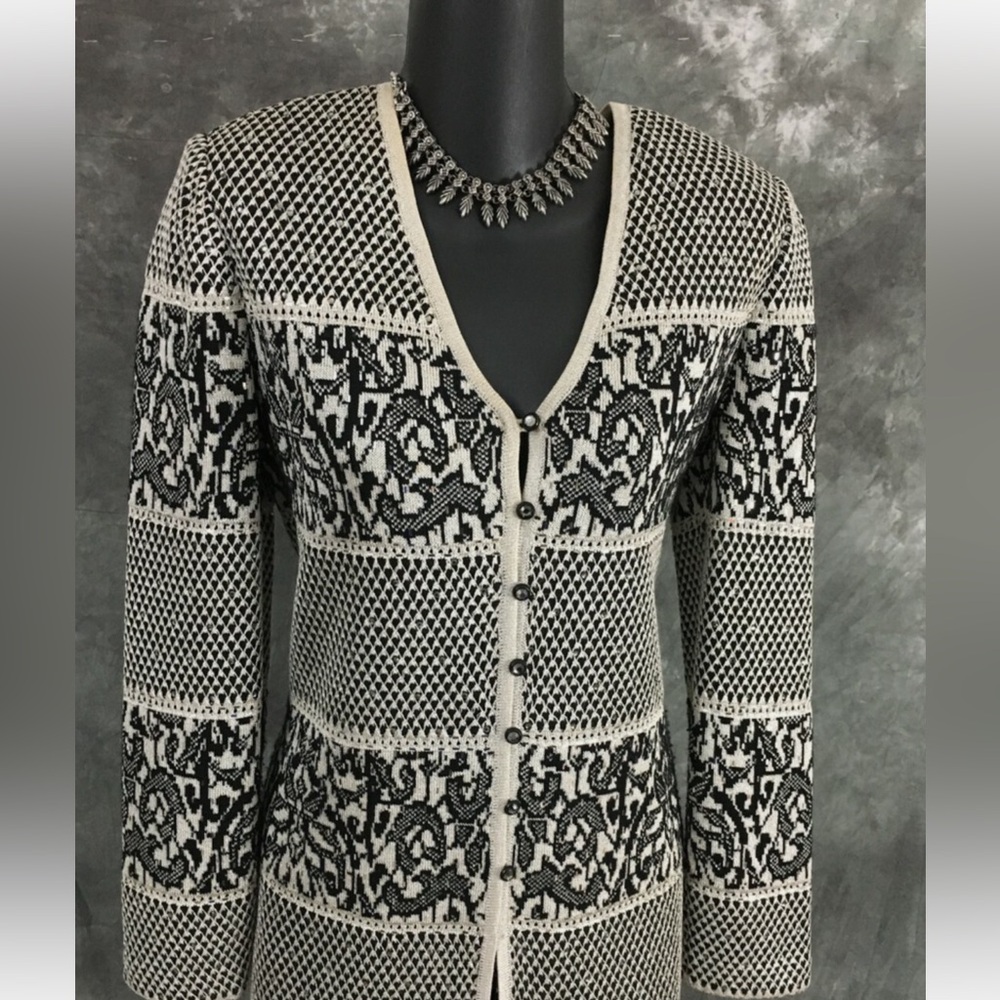 NWOT St John Cardigan Size 8 - Picture 9 of 9